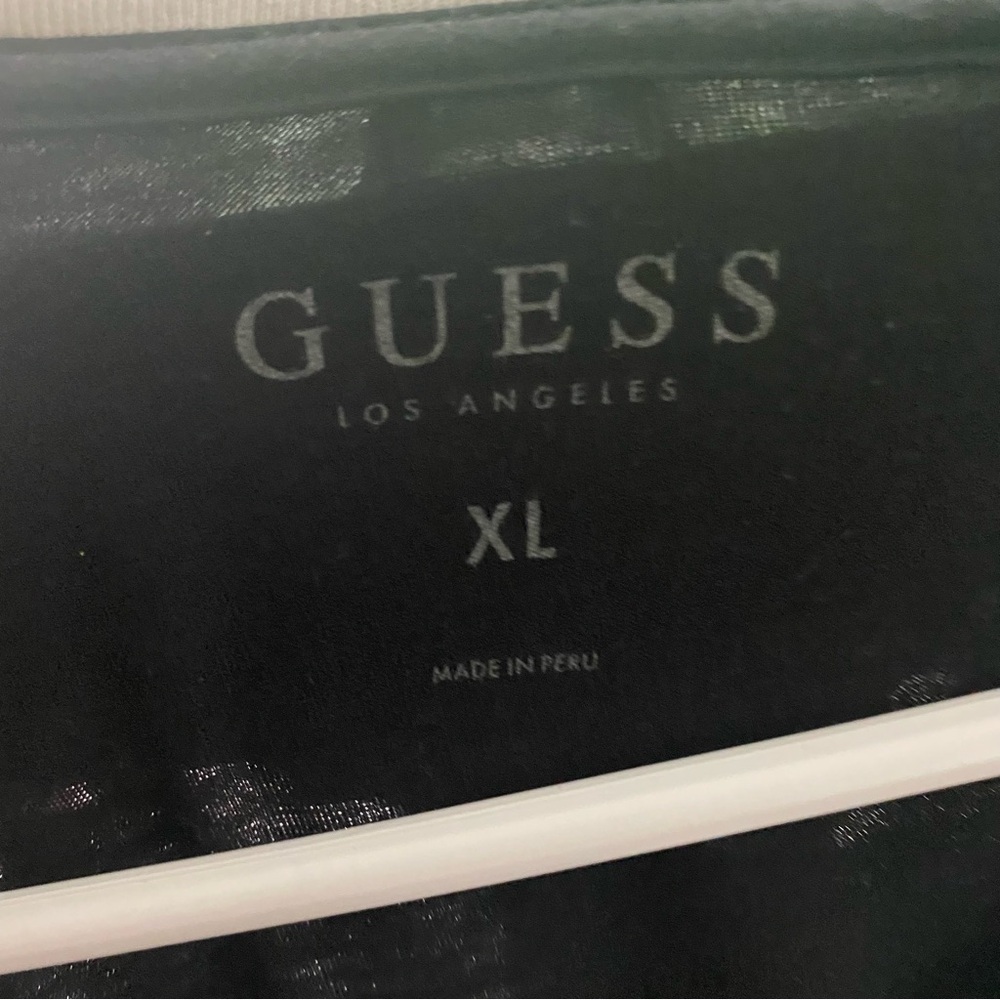 Guess Black Short Sleeve‎ V-Neck Tee nwot - Picture 5 of 5